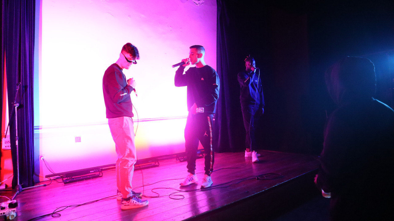 Rap e Hip Hop animam a noite de sábado na Trafaria